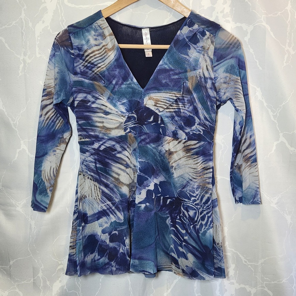 Lucy+Fiona 3/4 Sleeve Pullover Top Junior Girl M Blue Floral Sheer Sleeves Lined